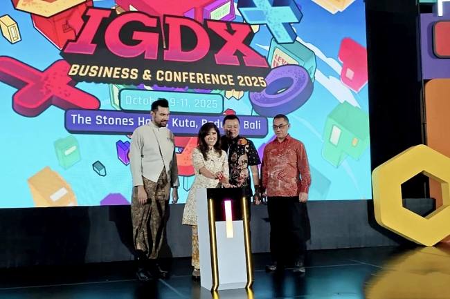 Kementerian Komunikasi dan Digital (Kemkomdigi) meresmikan sistem klasifikasi gim berdasarkan kelompok usia Indonesia Game Rating System (IGRS) dalam ajang Indonesia Game Developer Exchange (IGDX) 2025 di Badung, Bali pada Sabtu (11/10/2025). (ANTARA/Farhan Arda Nugraha)