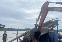 Penambangan emas tanpa izin (PETI) di Belitang dibongkar anggota Polres Sekadau. (Foto: DOK Polres Sekadau)