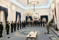 Presiden RI Prabowo Subianto (kanan) dalam acara pelantikan anggota Komite Reformasi Polri di Istana Merdeka, Jakarta, Jumat (7/11/2025). (ANTARA/Fathur Rochman)