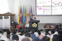 Menteri Dalam Negeri (Mendagri) Tito Karnavian memberikan orasi ilmiah pada Dies Natalis Ke-65 Universitas Sriwijaya (UNSRI) di Auditorium UNSRI, Sumatera Selatan. (Kemendagri)
