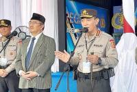 Kapolri Listyo Sigit Prabowo didampingi Ketua Komisi Reformasi Polri Jimly Asshiddiqie dalam Apel Kasatwil 2025 di Satlat Brimob Cikeas, Kabupaten Bogor, Jawa Barat, Senin (24/11/2025). (Foto: Antara/M Fikri Setiawan)
