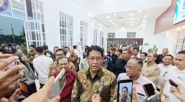 Menteri Keuangan (Menkeu) Purbaya Yudhi Sadewa usai menjadi pembicara di Universitas Airlangga Surabaya, Senin (10/11/2025). (ANTARA/Willi Irawan)
