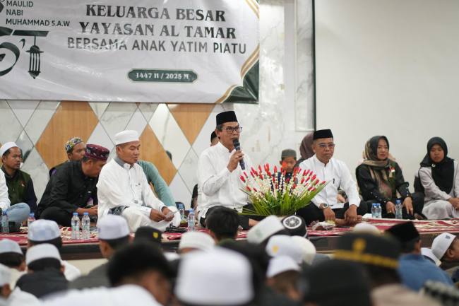 Teks foto :  : Wabup Balangan dalam acara maulid Nabi Muhammad SAW. foto: MC Balangan