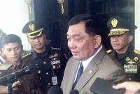 Menteri Pertahanan Sjafrie Sjamsoeddin saat ditemui di kantor Kementerian Pertahanan, Jumat (14/11/2025). (Foto: ANTARA/Walda Marison)