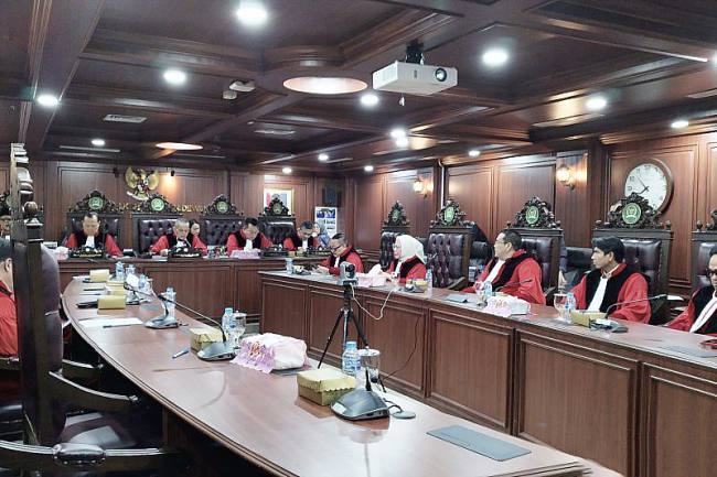 MKD DPR RI menggelar sidang putusan kasus dugaan pelanggaran kode etik Anggota DPR RI nonaktif di kompleks parlemen, Jakarta, Rabu (5/11/2025). (ANTARA/Bagus A Rizaldi)