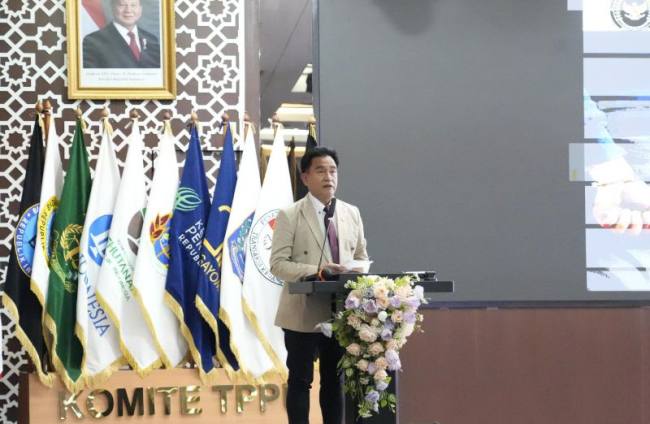 Menteri Koordinator Bidang Hukum, HAM, Imigrasi, dan Pemasyarakatan Yusril Ihza Mahendra menyampaikan pidato dalam acara Penguatan Komite TPPU dalam Upaya Disrupsi Kejahatan Judi Online dan Pencucian Uang di Indonesia di Kantor Pusat Pelaporan dan Analisis Transaksi Keuangan (PPATK), Jakarta, Selasa (4/11/2025). (ANTARA/DOK Kemenko Kumham Imipas)