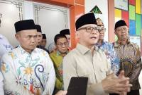 Menteri P2MI Mukhtarudin melakukan kunjungan kerja sekaligus menjadi pemateri dalam stadium general di Kampus 3 Universitas Muhammadiyah Palangkaraya, Jumat (28/11/2025). (Foto: Antara/Rendhik Andika)