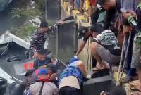 Jasad mengapung di perairan Sungai Barito tepatnya Pelabuban Banjar Raya Banjarmasin Barat, Selasa (4/11/2025)  (SuarIndonesia/DO)siang.