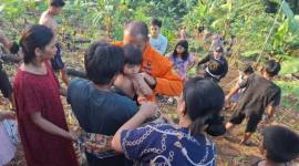Tim SAR gabungan akhirnya berhasil menemukan balita berusia 2,5 tahun yang dilaporkan hilang di Desa Malinau, Kecamatan Loksado, Kabupaten Hulu Sungai Selatan, dalam kondisi selamat, Sabtu (8/11/2025). (SuarIndonesia/Ist)