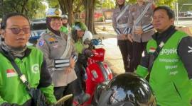 Ditlantas Polda Kalsel menjadikan para driver ojek online (ojol) sebagai sahabat (SuarIndonesia/Ist)