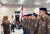 Resmi melantik Dewan Harian Ranting (DHR) 45 kecamatan se-Kabupaten Balangan periode 2025–2030 di Aula Kantor Badan Kesbangpol Balangan, Paringin Selatan, Rabu (5/11/2025). (SuarIndonesia/Adv)