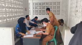 Tes urine dilaksanakan oleh Badan Narkotika Nasional Kabupaten (BNNK) Balangan, Senin (10/11/2025). (SuarIndonesia/Adv)