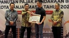 Penghargaan kali ini diterima Rudini Geman, putra pemilik, generasi penerus usaha, yang mewakili sang ayah Geman Yusuf SH MH,  Sabtu (15/11/2025), (SuarIndonesia/ZI)