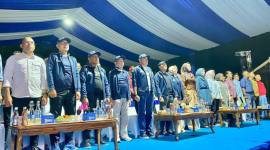 Porprov XII Kalimantan Selatan  resmi ditutup oleh Wakil Gubernur Kalimantan Selatan, Hasnuryadi Sulaiman, di Stadion Pertasi Kencana, Kabupaten Tanah Laut, Jumat (14/11/2025) malam. (SuarIndonesia/Adv)