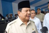 Presiden Prabowo Subianto memberikan keterangan pers usai menghadiri peluncuran digitalisasi pembelajaran untuk Indonesia Cerdas di SMP Negeri 4 Kota Bekasi, Jawa Barat, Senin (17/11/2025). (Foto: Antara/Mentari Dwi G)