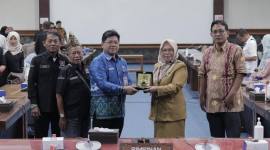 kegiatan studi komparasi sekaligus press tour ke DPRD Daerah Istimewa Yogyakarta (DIY), Senin (17/11/2025). (SuarIndonesia/HM)