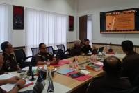 Ekspose penghentian penuntutan,  Senin (17/11/2025), dihadiri Wakil Kepala Kejaksaan Tinggi (Wakajati) Kalsel Sugiyanta, SH, MH. didampingi Asisten Pidana Umum Dr. Dinar Kripsiadi, SH, MH. (SuarIndonesia/Ist)