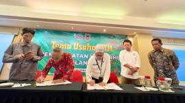 turut dilakasanakan penandatanganan Nota Kesepahaman (MoU) antara Dinas Kehutanan Provinsi Kalimantan Selatan dan Koperasi Merah Putih Desa Jatisari, Kabupaten Wonogiri. (SuarIndonesia/Adv)