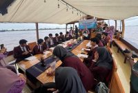 Bank Kalsel gencar mendorong masyarakat untuk menjauhkan diri dari ancaman pinjaman online, hingga praktik judi online mulai sejak dini. (Foto/SuarIndonesia)