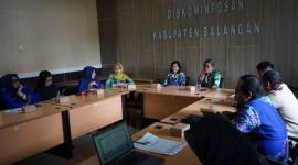 Diskominfosan Kabupaten Balangan menerima kunjungan kerja dari Dinas Diskominfo Kabupaten Kotabaru Kamis (20/11/2025).(SuarIndoneaia/Adv)