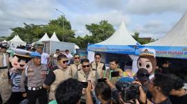 Irwasda Polda Kalsel Kombes Pol Noviar, didampingi  Direktur Reskrimsus, Kmbes Pol M. Gafur Aditya H. Siregar, MInggu (23/11/2025) (SuarIndonesia/Ist)