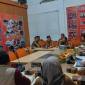 BPBD Balangan menggelar rapat koordinasi bersama delapan kecamatan di Ruang Rapat BPBD Balangan, Senin (24/11/2025). (SuarIndonesia/Adv)