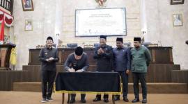 Penetapan APBD Provinsi Kalsel) Tahun Anggaran 2026 menjadi Peraturan Daerah dalam Rapat Paripurna ke-28 DPRD Kalsel, Selasa (25/11/2025) (SuarIndonesia/Ist)