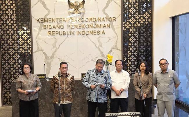 Konferensi pers persiapan program libur akhir tahun di Kantor Kemenko Perekonomian, Jakarta, Rabu (26/11/2025). (Foto: Antara/Bayu Saputra)