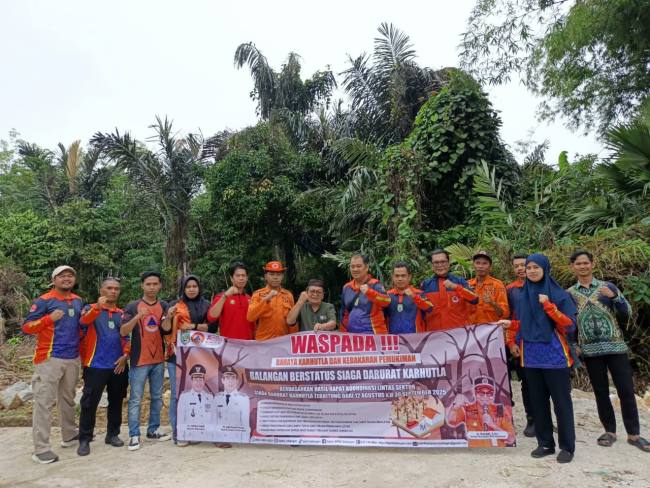 Teks foto  : Patroli siaga karhutla di wilayah rawan bencana. foto: MC Balangan