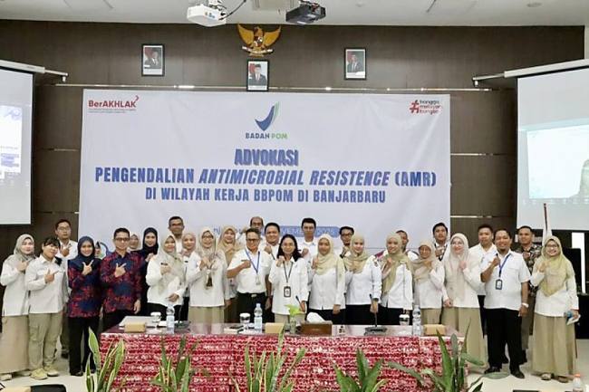 Balai Besar Pengawasan Obat dan Makanan Kalimantan Selatan (BBPOM Kalsel) menggelar pertemuan guna memperkuat komitmen terkait Advokasi Pengendalian Antimicrobial Resistance (AMR) bersama lintas sektor di Banjarbaru, beberapa waktu lalu. (Foto: Dok Pemprov Kalsel)
