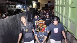 Pelaku berinisial SR (30) diduga tersangka perampokan yang menyebabkan korbannya meninggal dunia di Muara Teweh, Jumat, (28/11/2025). (Foto: Dok Humas Polres Barut)