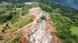 Foto drone Lokasi tambang ilegal di dalam Kawasan HPT Pelangan RTK.07, Desa Buwun Mas, Kecamatan Sekotong, Kabupaten Lombok Barat, NTB, Kamis (30/10/25). (ANTARA/DOK Kemenhut)