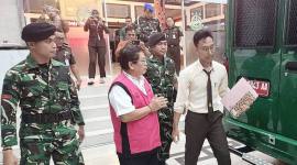 AS, Wakil Bupati Sintang 2016-2021 jadi tersangka korupsi dana hibah. (Foto: Istimewa/Dok Penkum Kejati Kalbar)