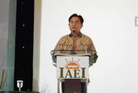 Menko Kumham Imipas Yusril Ihza Mahendra dalam acara Pelantikan Pengurus Dewan Pimpinan Pusat Ikatan Ahli Ekonomi Islam Indonesia (IAEI) Periode 2025-2030 di Jakarta, Jumat (28/11/2025). (Foto: Dok Kemenko Kumham Imipas RI)