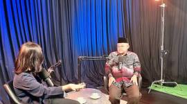 Menteri Pendidikan Dasar dan Menengah (Mendikdasmen) Abdul Mu'ti di Jakarta pada Jumat (12/12/2025) memastikan insentif untuk guru honorer mengalami kenaikan menjadi Rp400 ribu mulai tahun 2026 dengan mekanisme transfer langsung ke rekening guru yang tercantum dalam Dapodik. (ANTARA/Hana Kinarina)
