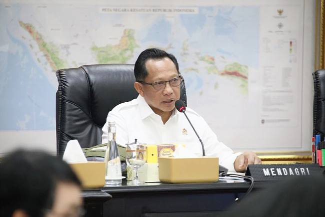 Menteri Dalam Negeri (Mendagri) Tito Karnavian dalam Sosialisasi Piloting Digitalisasi Bantuan Sosial di Tingkat Nasional yang berlangsung di Kantor Pusat Kementerian Dalam Negeri (Kemendagri), Jakarta. (Foto: Dok Kemendagri)