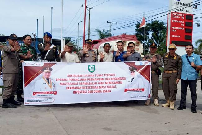 Satgas Anti Premanisme dan Ormas Bermasalah Kotim laksanakan sosialisasi ke SPBU di wilayah Kota Sampit, Rabu (17/12/2025). (Foto: Diskominfo Kotim)