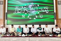 Rais Aam Pengurus Besar Nahdlatul Ulama, KH Miftachul Akhyar, dan Ketua Umum PBNU, KH Yahya Cholil Staquf, saat silaturahmi di di Pesantren Miftachussunnah, Surabaya, Jatim, Minggu (28/12/2025). (Foto: Dok NU)