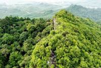 Suasana Gunung Parung di Kecamatan Sepaku, Kabupaten Penajam Paser Utara, Provinsi Kalimantan Timur, menjadi salah satu pengembangan pariwisata berbasis komunitas di kawasan IKN. (Foto: Dok Humas OIKN)
