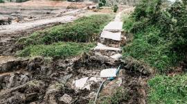 Aktivitas tambang batu bara di Samboja, Kutai Kartanegara yang ditindak Pemprov Kaltim karena berdampak pada kerusakan jalan desa. (Foto: Dok Dinas ESDM Kaltim)
