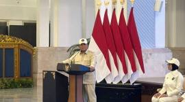 
Presiden Prabowo Subianto dalam pidato jelang pelepasan kontingen SEA Games ke-33 Thailand di Istana Negara, Jumat (5/12/2025). (Foto: ANTARA/Mentari Dwi G)