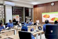 Jajaran Dishut Kalsel dan BPDAS Barito menggelar pertemuan untuk memitigasi bencana hidrometeorologi khususnya banjir dan tanah longsor di Banjarbaru, Kalimantan Selatan, Selasa (2/12/2025). (Foto: Dok Dishut Kalsel)