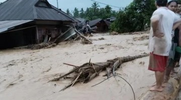 BENCANA “BATINGSOR”, 50 Ribu Jiwa di Kalsel Terdampak