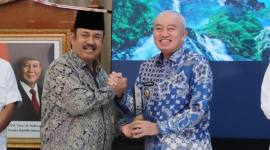Gubernur Kalsel, H. Muhidin terima Penghargaan Menteri PPN/ Bappenas RI dalam acara Indonesia’s Geopark Leader Forum, di Jakarta, Rabu (3/12/2025). (SuarIndonesia/Ist)