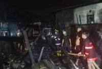 Amuk api hanguskan rumah penjual lontong di Jalan Kelayan A Gang 12 Komplek Setuju RT15 RW 02 Banjarmasin Selatan, Senin (8/12/2025)  malam, sekitar pukul 21.00 WITA (SuarIndonesia/DO)