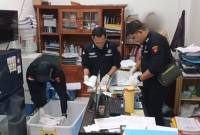 Sita berbagai dokumen, arsip serta data elektronik di Kantor PT Bangun Banua di Jalan Yos Sudarso Banjarmasin Barat, Selasa (9/12/2025). (SuarIndonesia/Ist)