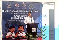 
Ketua Umum KADIN Indonesia Anindya N Bakrie, saat membuka secara resmi SPPG Parit Padang Bangka, di Sungailiat, Rabu (10/12/2025). (ANTARA/Kasmono)
