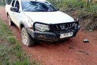 Mobil milik PT Sultan Rafli Mandiri (SRM) yang dirusak WNA China yang sempat bersitegang dengan sejumlah anggota TNI di Ketapang, Kalbar, Minggu (14/12/2025). (Foto: Dok PT SRM)