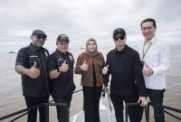 Komisi III DPRD Kalimantan Selatan melakukan monitoring ke Ambang Sungai Barito, Rabu (17/12/2025). (SuarIndonesia/Ist)