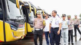 Dirlantas Polda Kalsel Kombes Pol Dr M Fahri Siregar menyampaikan, pengecekan dilakukan keseluruh armada angkutan dan para sopir, di Terminal Tipe A Gambut Barakat, Kabupaten Banjar,  Senin (22/12/2025) (SuarIndonesia/Ist)